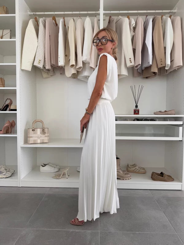 Daisy | Chic Women’s Set with Pleated Trousers and Top