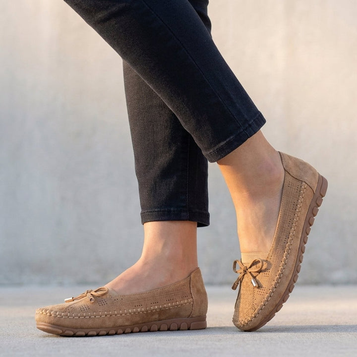 Orthopedic Loafers Women Perforated Bow Slip-On Comfort - Camel