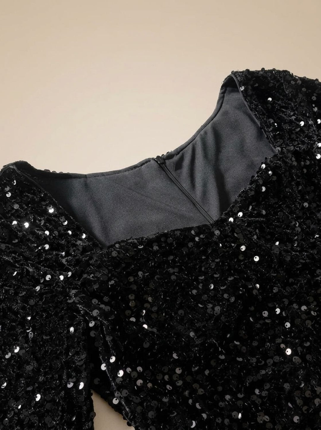 Women's Black Sequin Long-Sleeve Sweetheart Mini Christmas Party Dress
