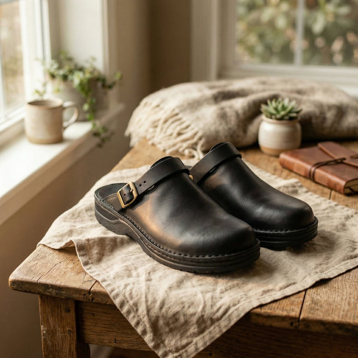 Women's Boots Full-Grain Leather Slip-On Clogs - Black