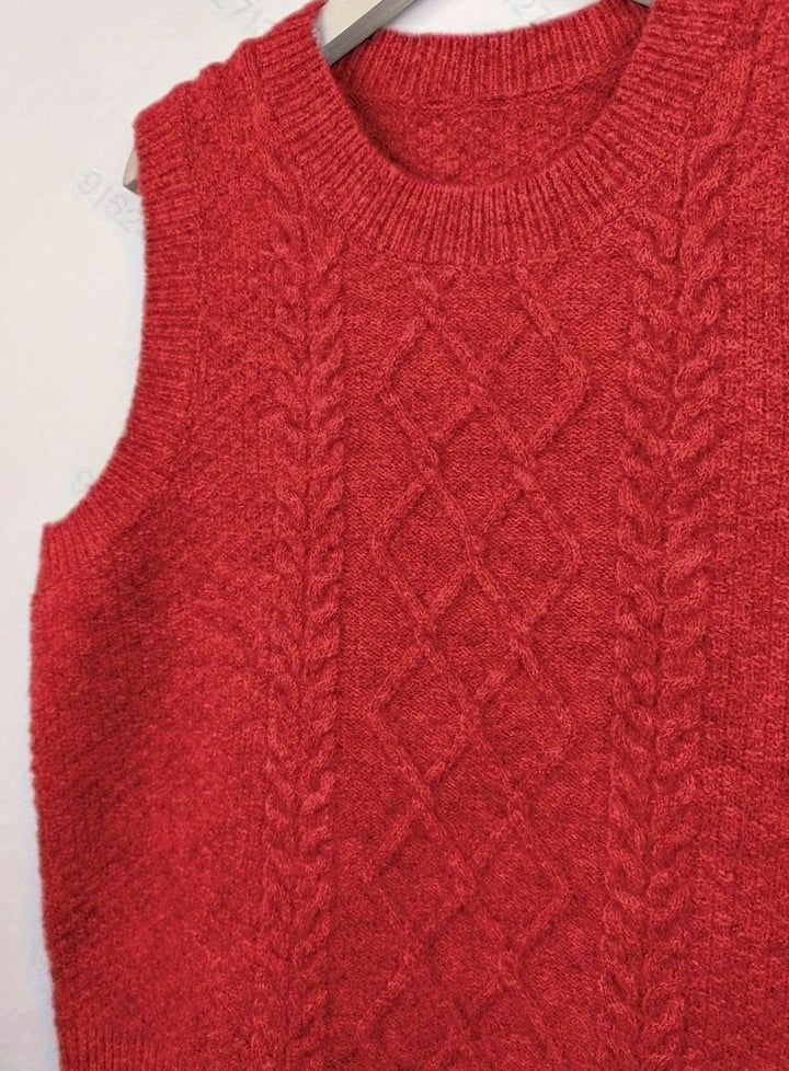 Women's Cable-Knit Sleeveless Pullover Sweater Vest