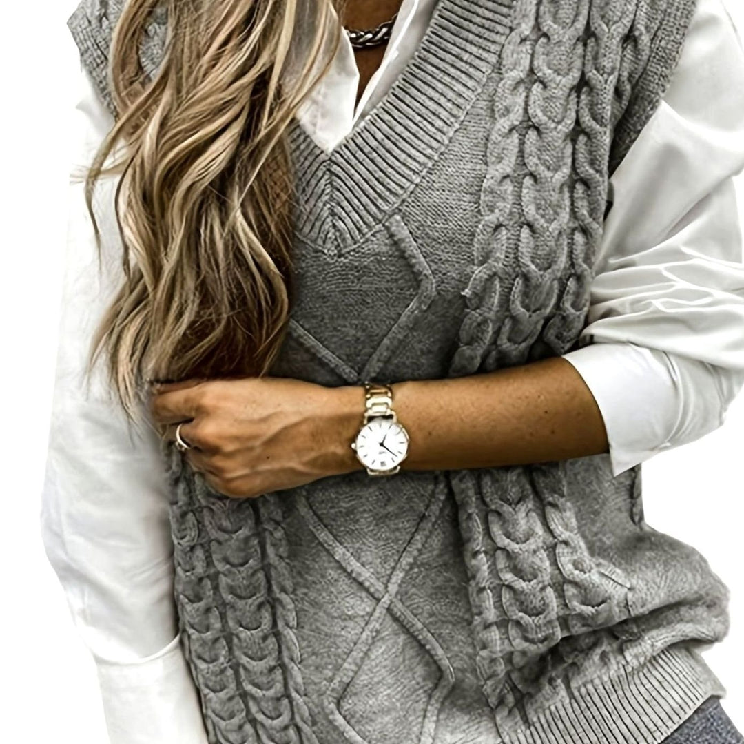 Women's Cable-Knit V-Neck Relaxed-Fit Sweater Vest - Gray