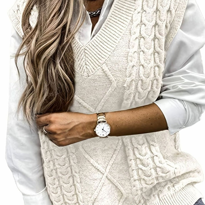 Women's Cable-Knit V-Neck Relaxed-Fit Sweater Vest - Milky