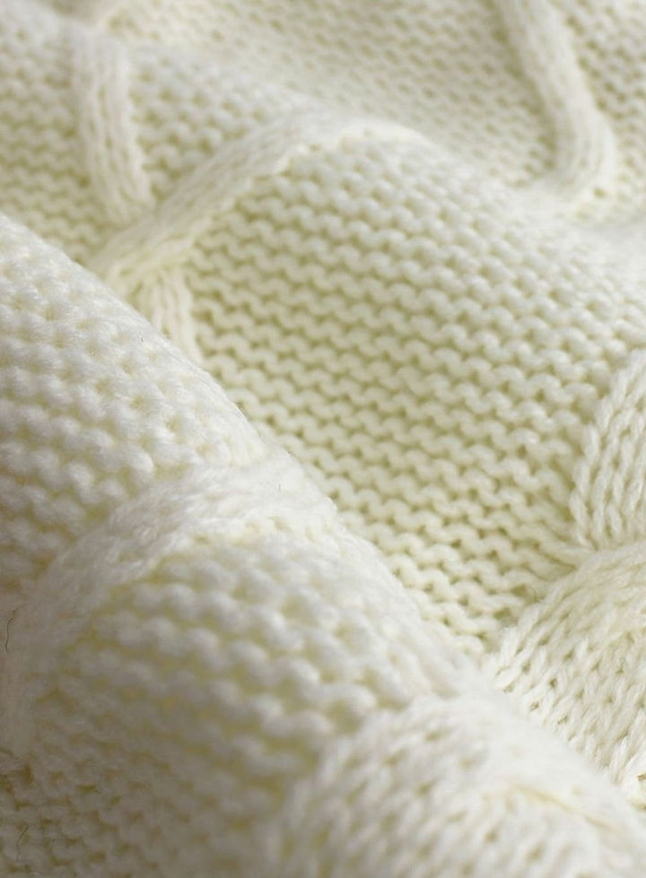 Women's Cable-Knit V-Neck Relaxed-Fit Sweater Vest