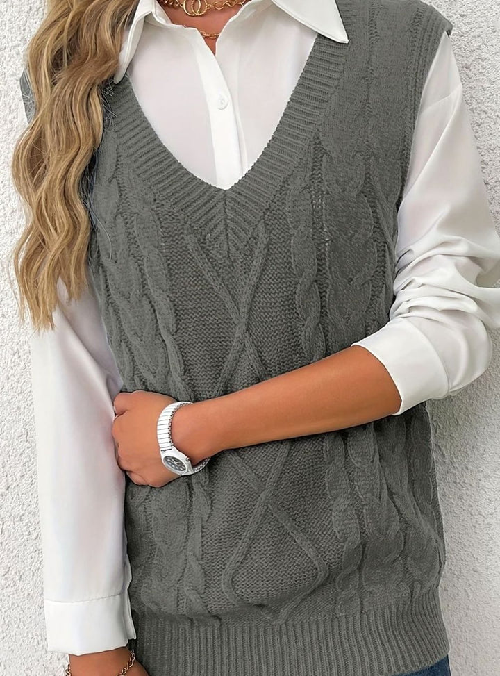 Women's Cable-Knit V-Neck Relaxed-Fit Sweater Vest