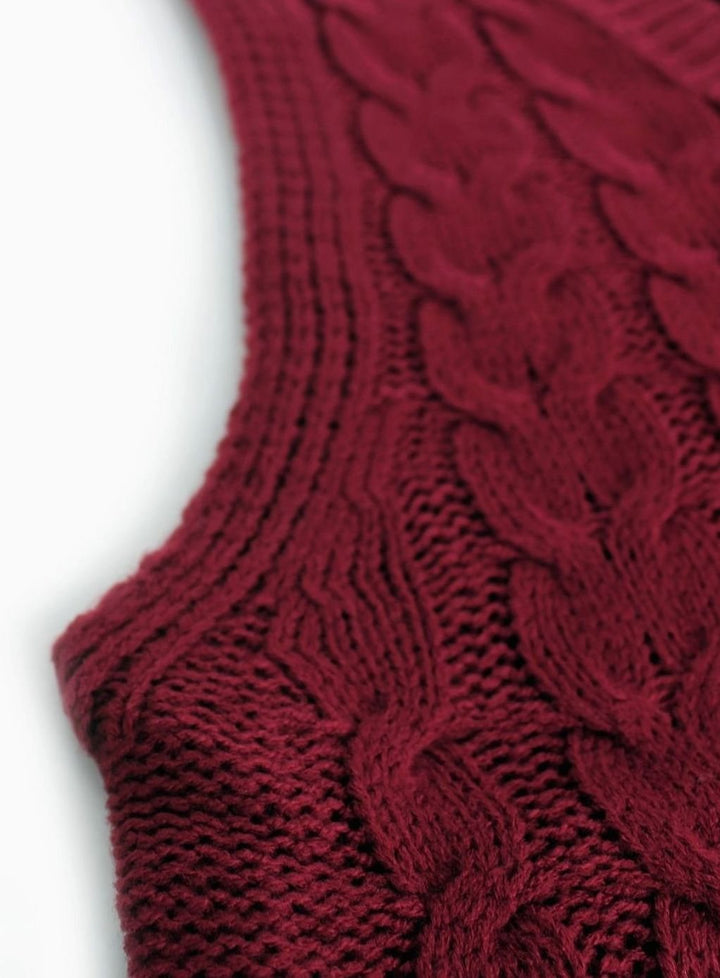 Women's Cable-Knit V-Neck Relaxed-Fit Sweater Vest