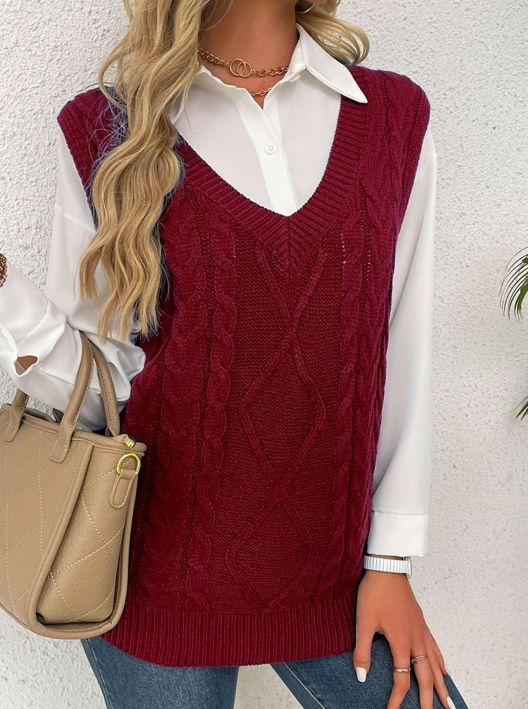 Women's Cable-Knit V-Neck Relaxed-Fit Sweater Vest