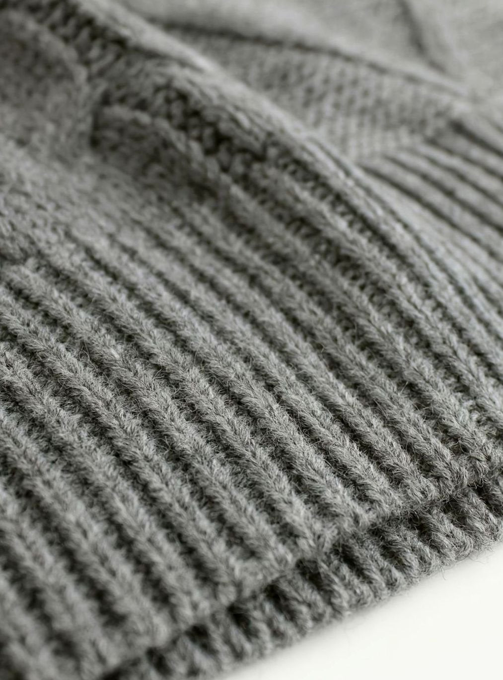 Women's Cable-Knit V-Neck Relaxed-Fit Sweater Vest