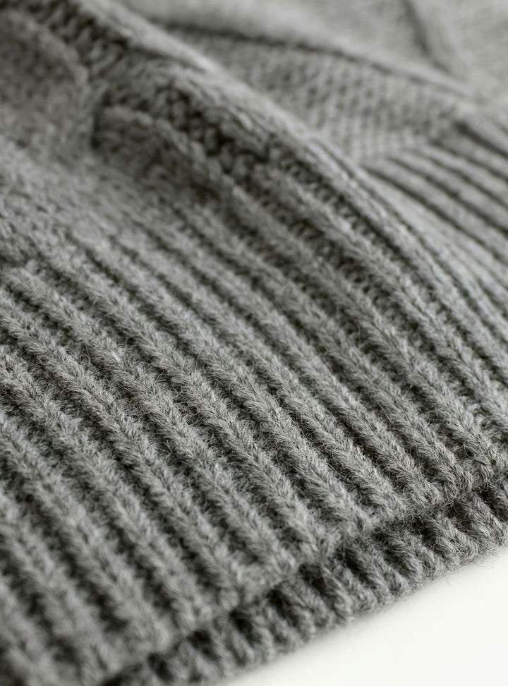 Women's Cable-Knit V-Neck Relaxed-Fit Sweater Vest
