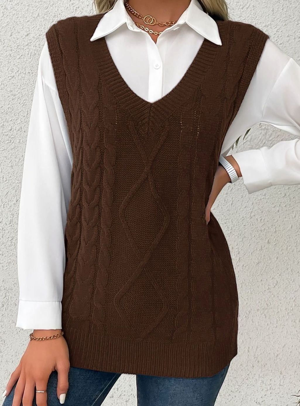 Women's Cable-Knit V-Neck Relaxed-Fit Sweater Vest