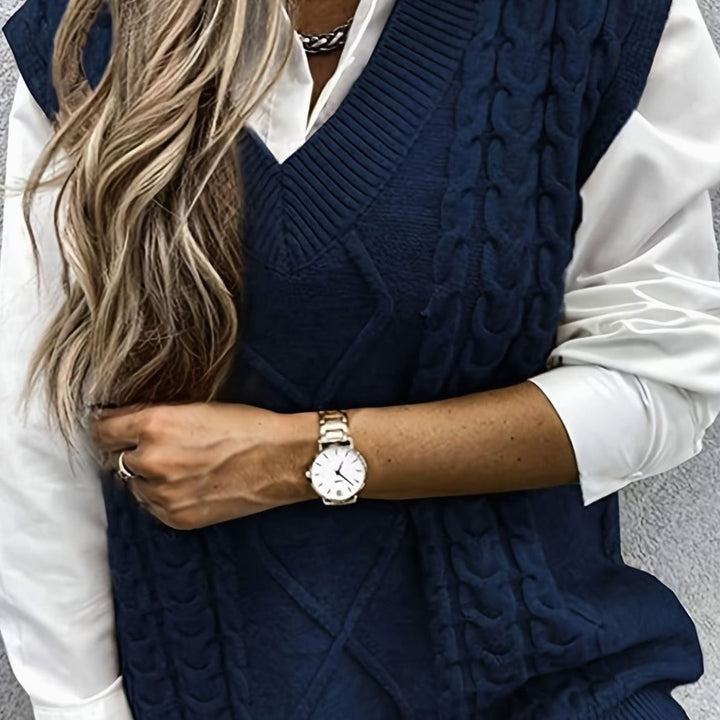 Women's Cable-Knit V-Neck Relaxed-Fit Sweater Vest - Navy
