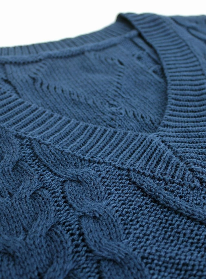 Women's Cable-Knit V-Neck Relaxed-Fit Sweater Vest