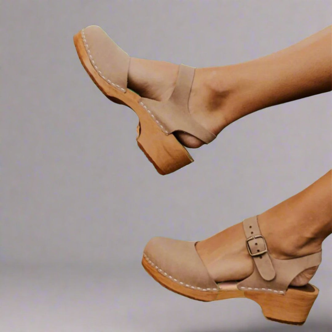 Women's Comfortable Sandals Closed-Toe Ankle-Strap Platform Clogs - Beige