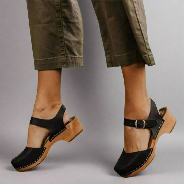 Women's Comfortable Sandals Closed-Toe Ankle-Strap Platform Clogs - Black