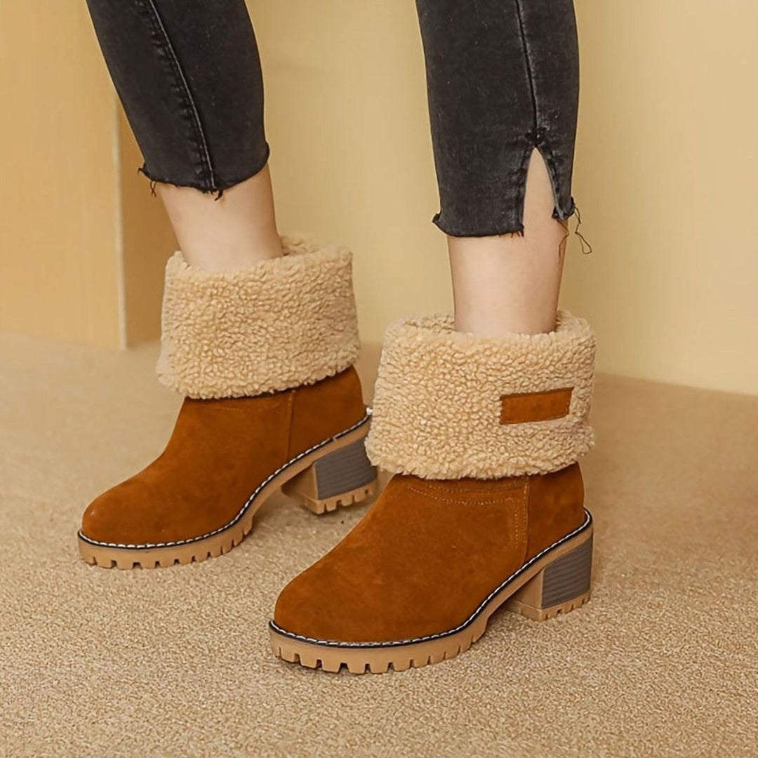 Women's Cozy Cuffed Sherpa-Lined Block Heel Winter Boots