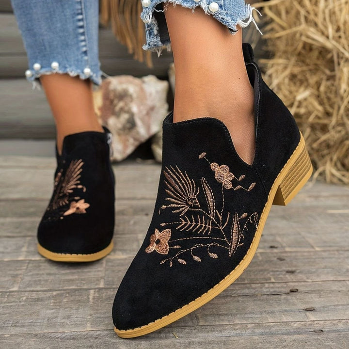 Women's Embroidered Low-Heel Pointed-Toe Ankle Boots - Black