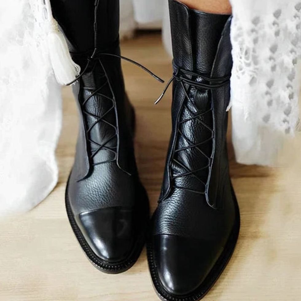 Women's Lace-Up Calf-Length Ankle Boots - Black