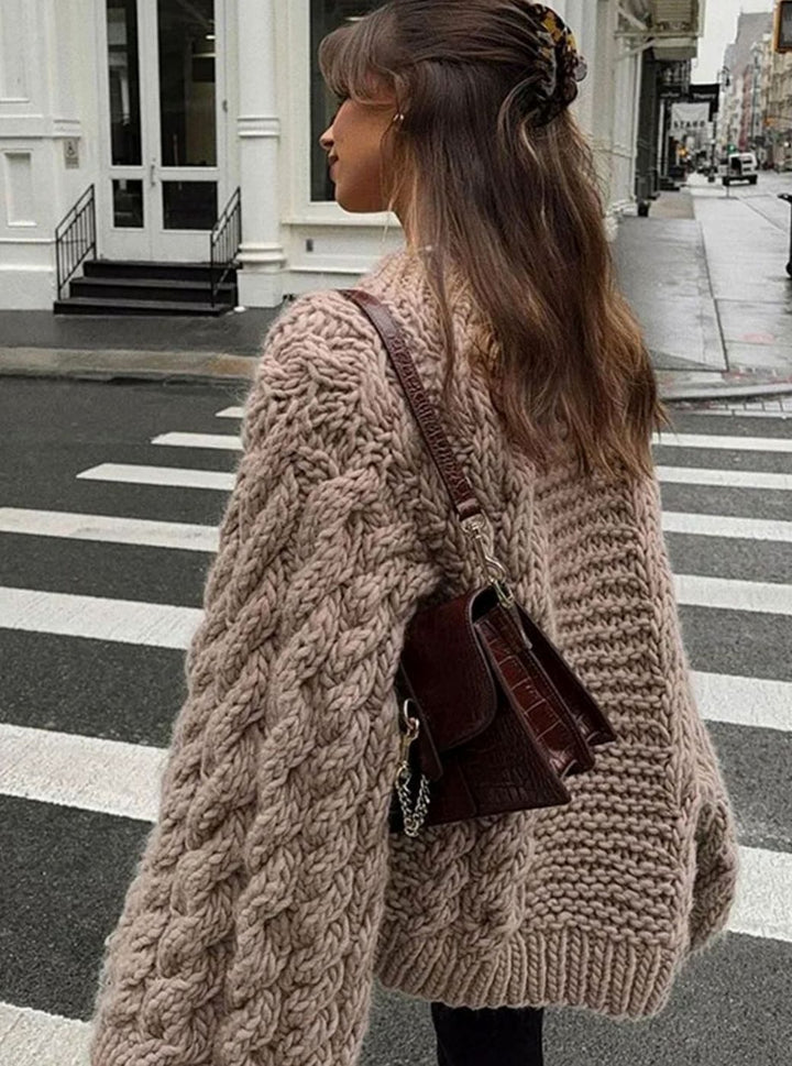 Women's Oversized Cable-Knit Chunky Pullover Sweater