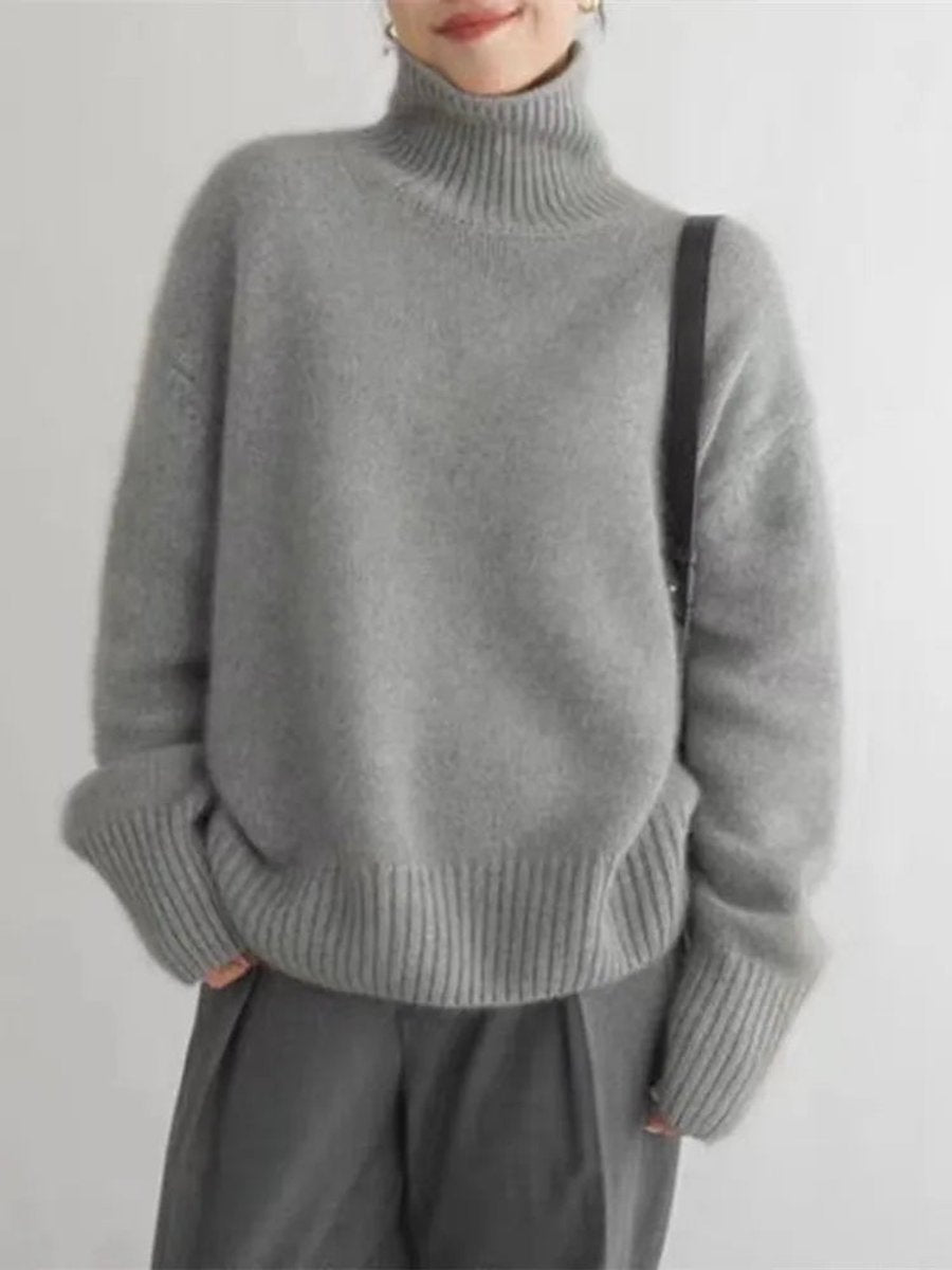 Women's Oversized Turtleneck Cashmere Knit Sweater