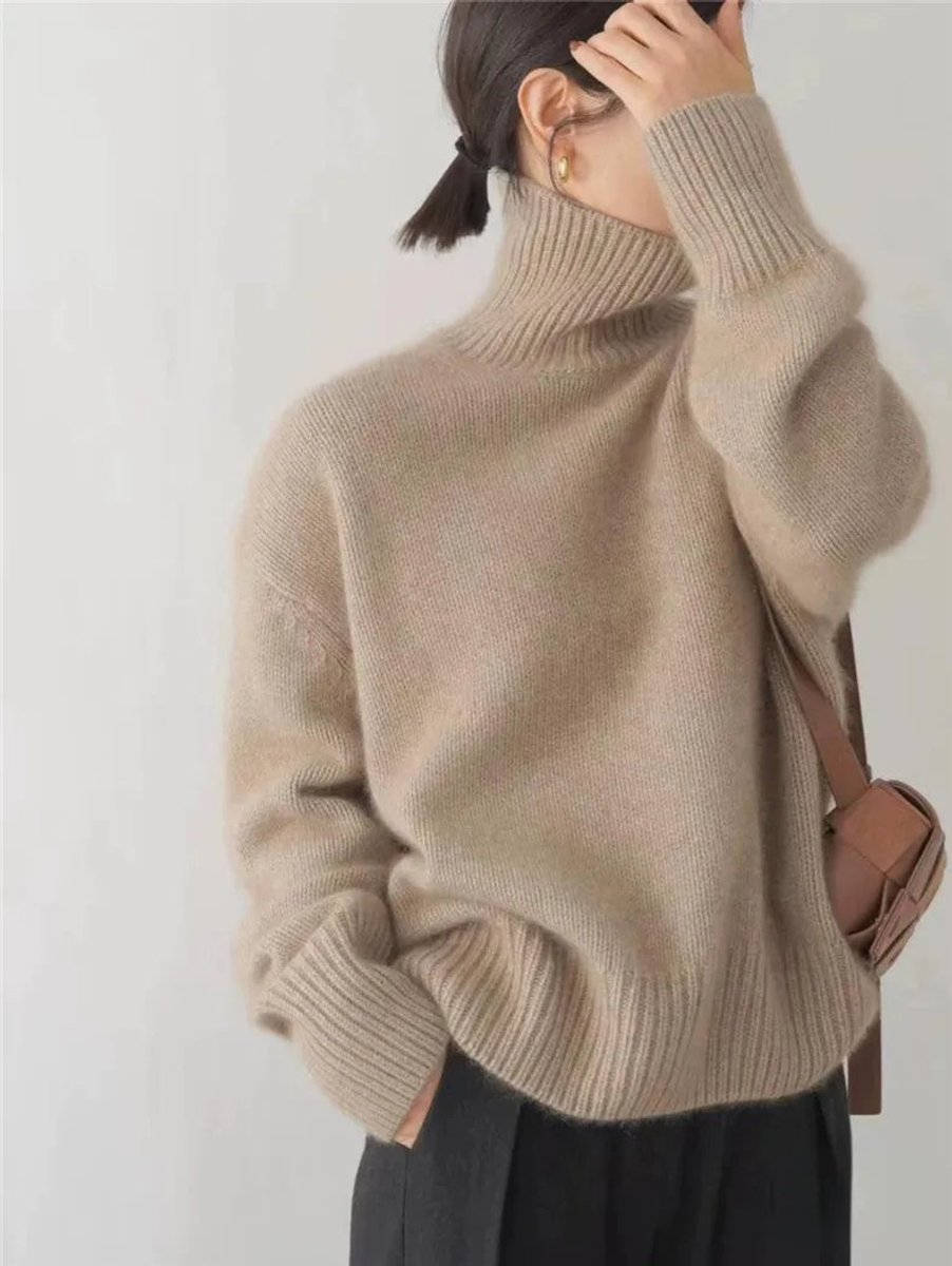 Women's Oversized Turtleneck Cashmere Knit Sweater