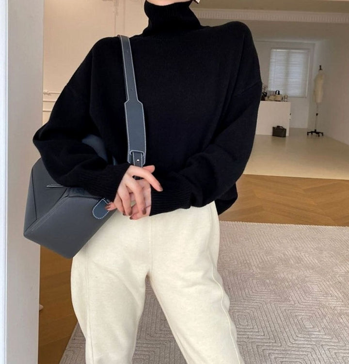 Women's Oversized Turtleneck Knit Long-Sleeve Sweater - Black