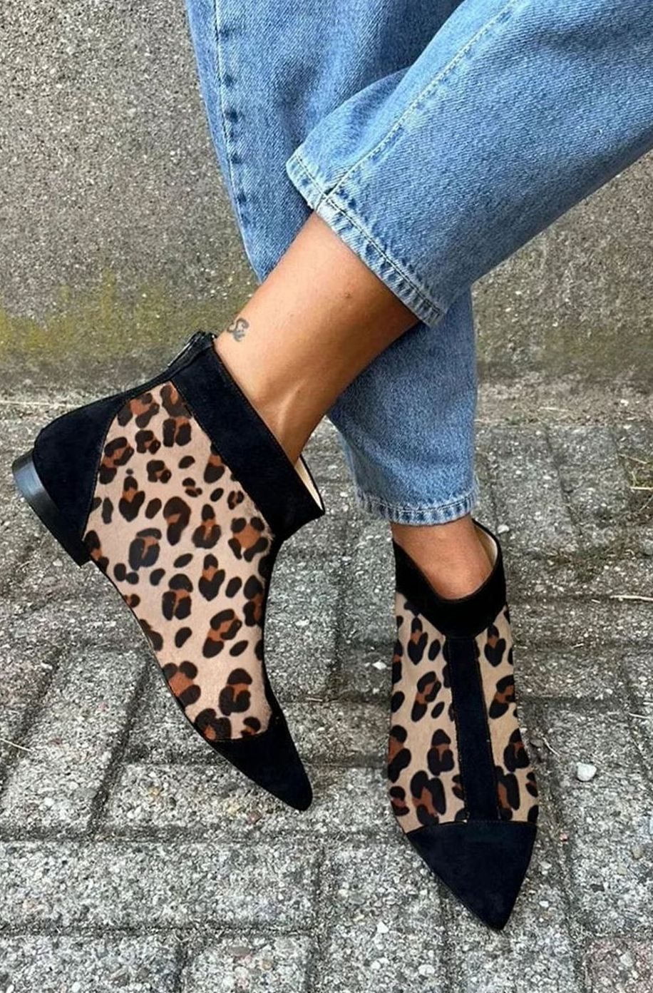 Women's Pointed-Toe Leopard Print Flat Ankle Boots
