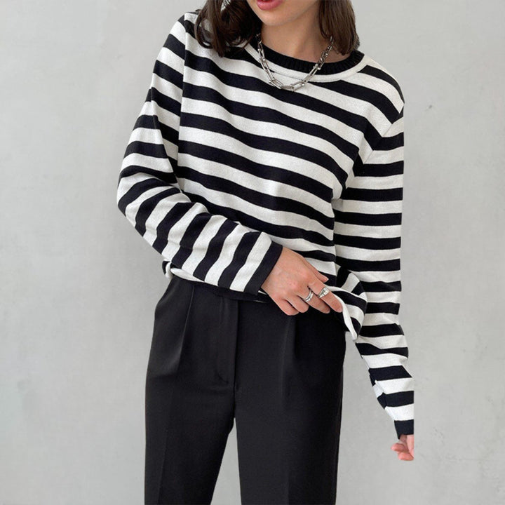 Women's Relaxed-Fit Striped Long Sleeve Crew Neck Sweater - Black