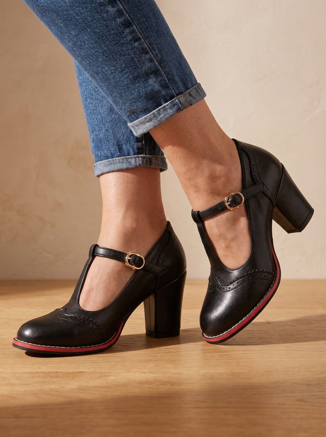 Women's Retro Brogue T-Bar Block Heel Pumps, Black - Black