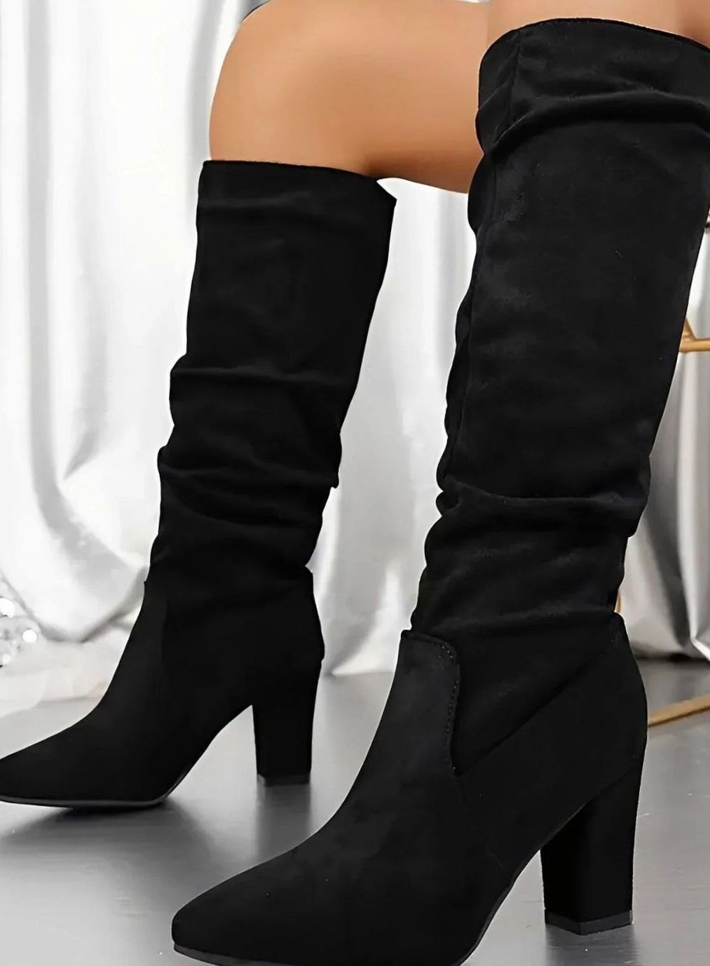 Women's Ruched Knee High Boots Block Heel Zip-Up - Black