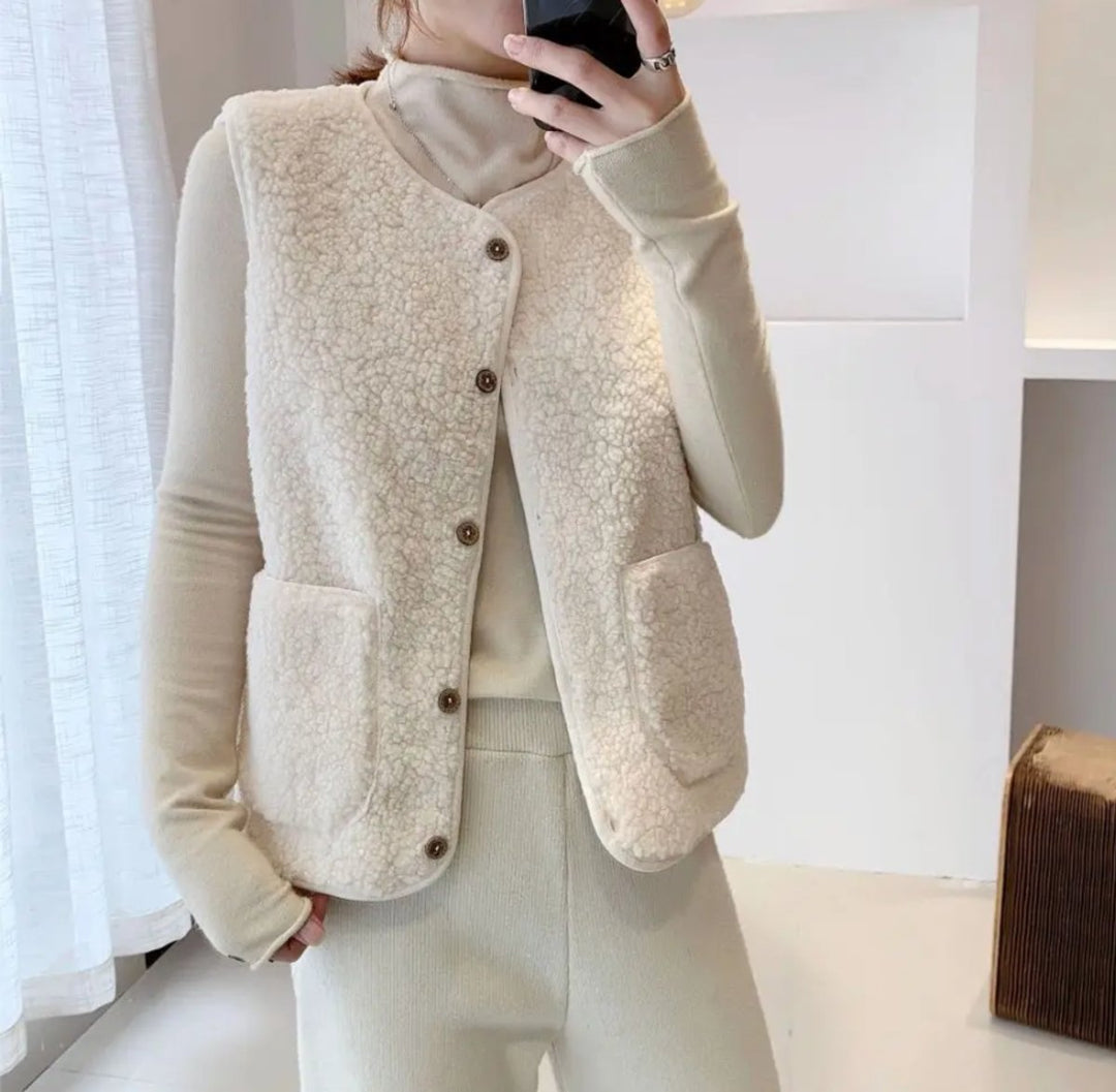 Women's Sherpa Fleece Puffer Vest Button-Front Sleeveless Jacket