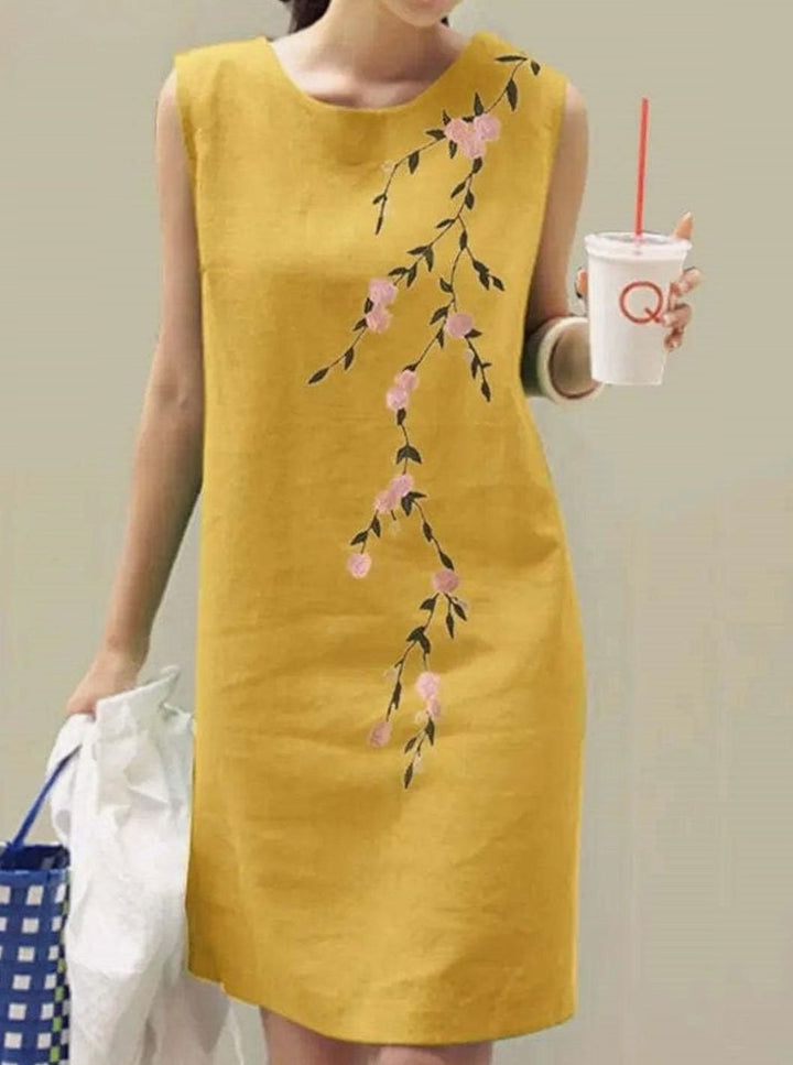 Women's Sleeveless Floral Embroidered Cotton Shift Dress