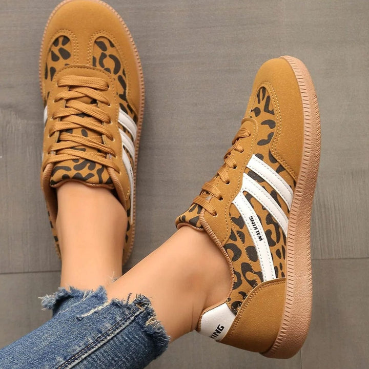 Women's Wide Toe Box Orthopedic Lace-Up Sneakers