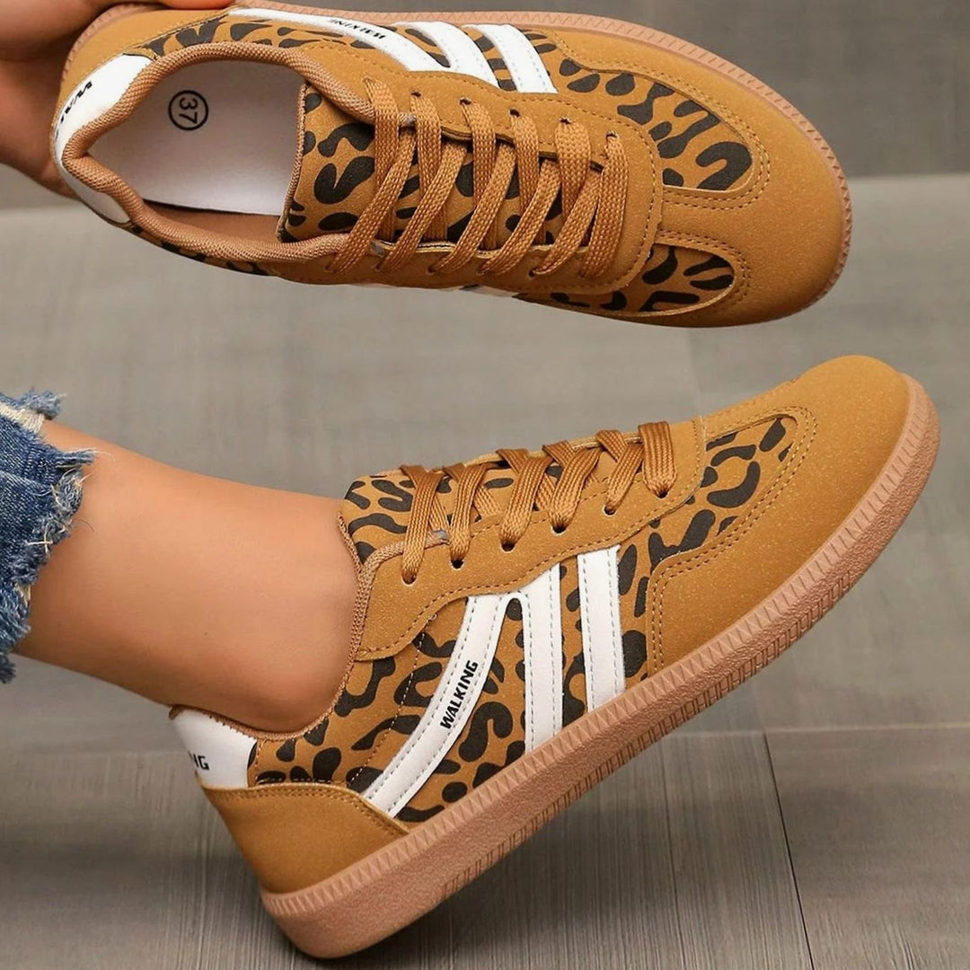 Women's Wide Toe Box Orthopedic Lace-Up Sneakers